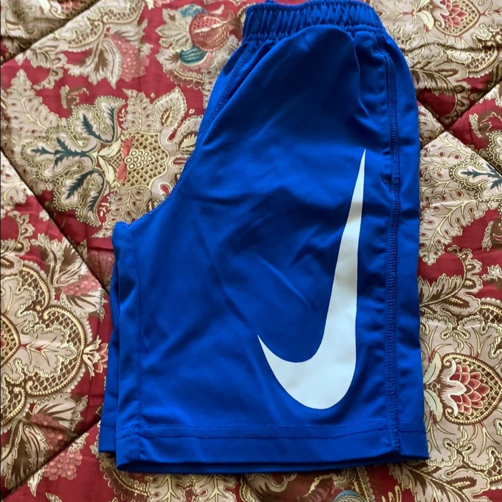 Nike boys Dri fit shorts size S